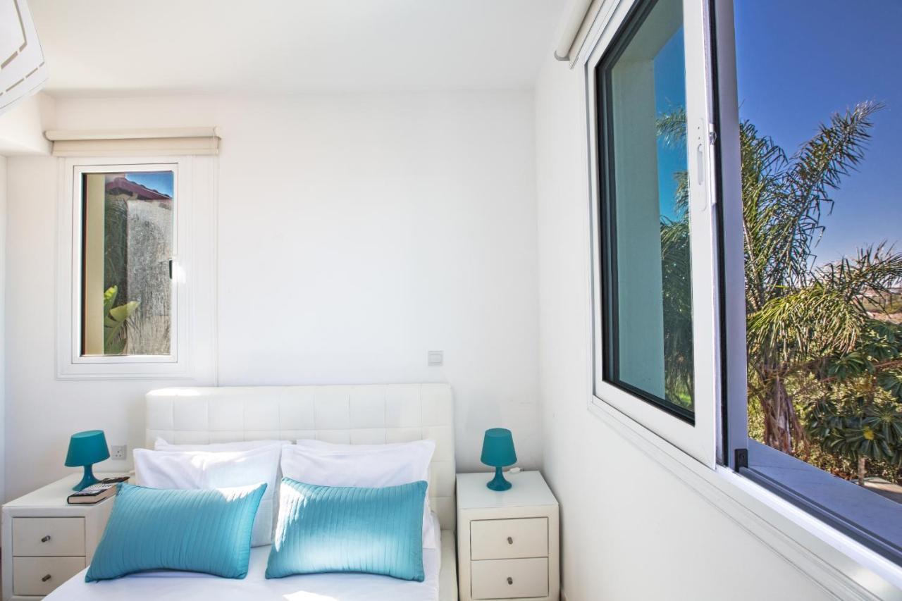 Seaspray Villa Protarász Kültér fotó